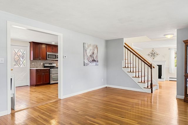 7 Leary Dr., Tewksbury, MA 01876