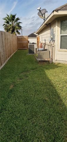 2007 Margaret Ln, Kingsville, TX 78363