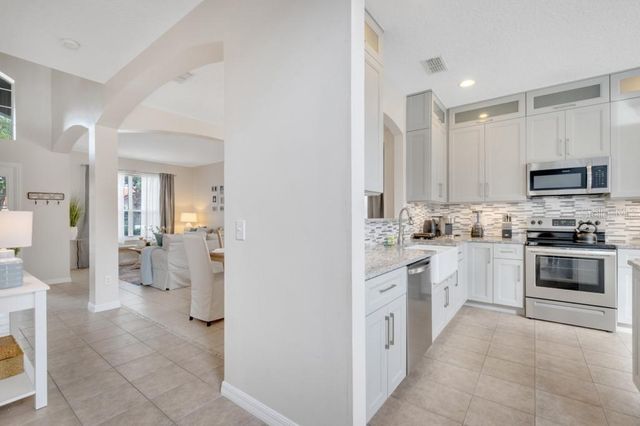 162 CORDOVA AVENUE, Davenport, FL 33897