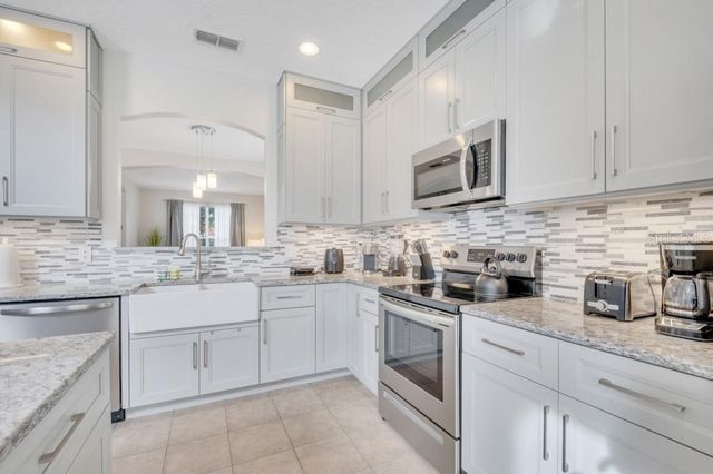 162 CORDOVA AVENUE, Davenport, FL 33897