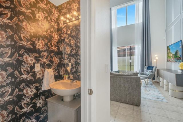 162 CORDOVA AVENUE, Davenport, FL 33897