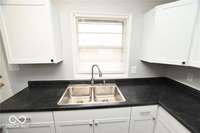 5820 E 40th Street, Indianapolis, IN 46226