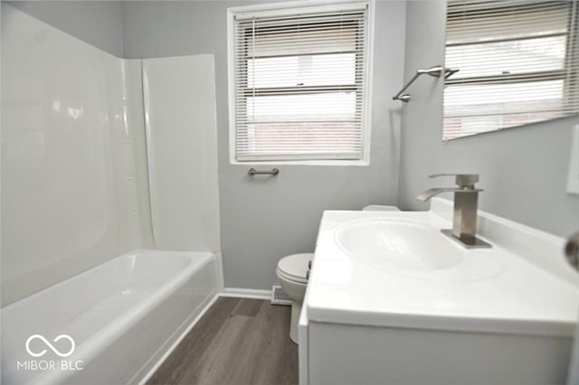 5820 E 40th Street, Indianapolis, IN 46226