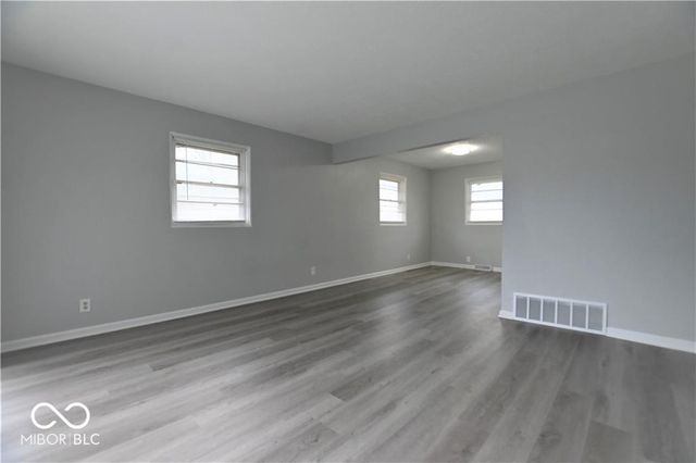 5820 E 40th Street, Indianapolis, IN 46226