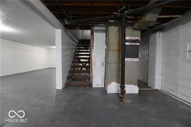 5820 E 40th Street, Indianapolis, IN 46226