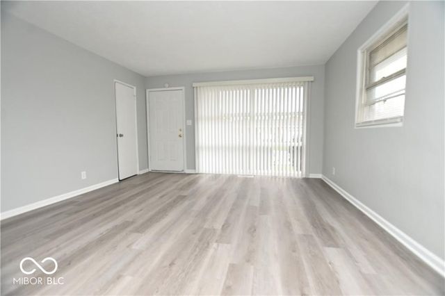 5820 E 40th Street, Indianapolis, IN 46226