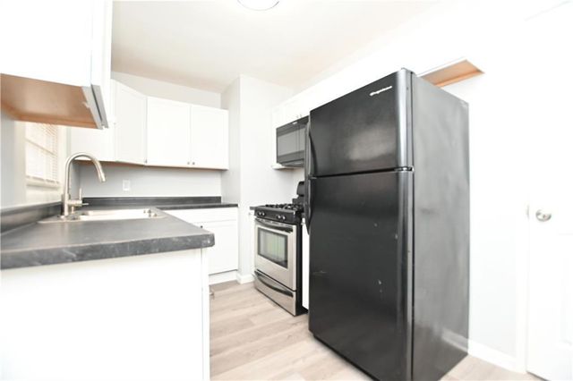 5820 E 40th Street, Indianapolis, IN 46226