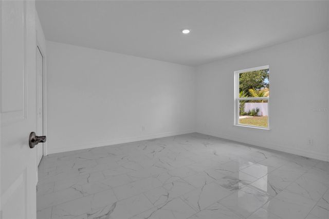 310 NE 9TH TERRACE, Cape Coral, FL 33909