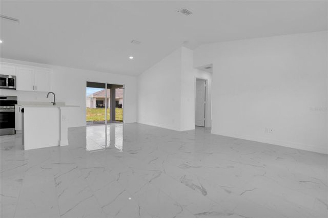 310 NE 9TH TERRACE, Cape Coral, FL 33909