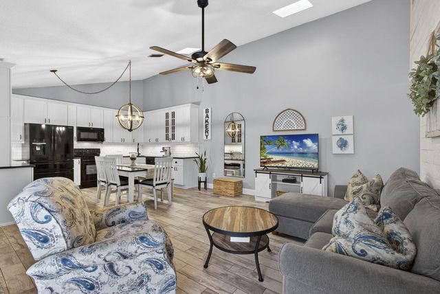 5602 Golden Eagle Circle, Palm Beach Gardens, FL 33418