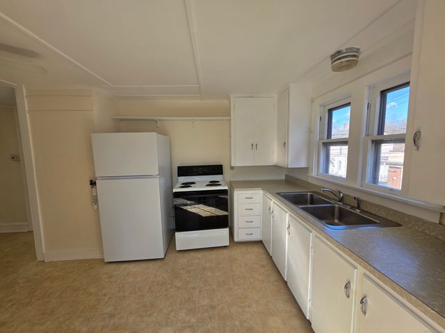 110 Main Street, Griswold, CT 06351