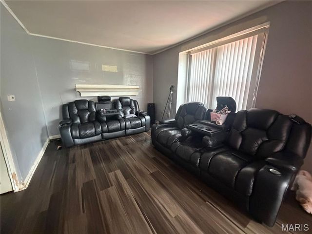 7043 Florence Place, Jennings, MO 63136