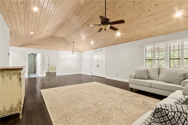 2426 County Road 52, Moundville, AL 35474
