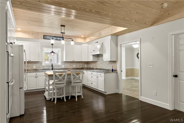 2426 County Road 52, Moundville, AL 35474