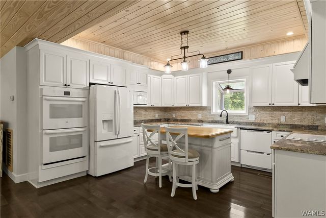 2426 County Road 52, Moundville, AL 35474