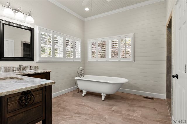 2426 County Road 52, Moundville, AL 35474