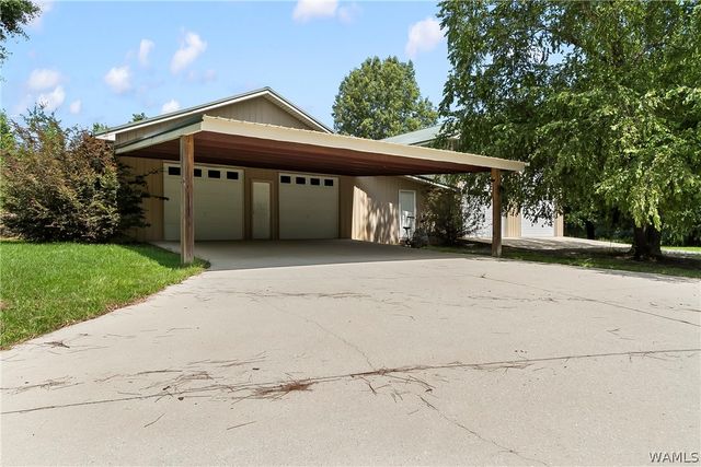 2426 County Road 52, Moundville, AL 35474