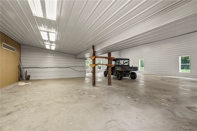 2426 County Road 52, Moundville, AL 35474