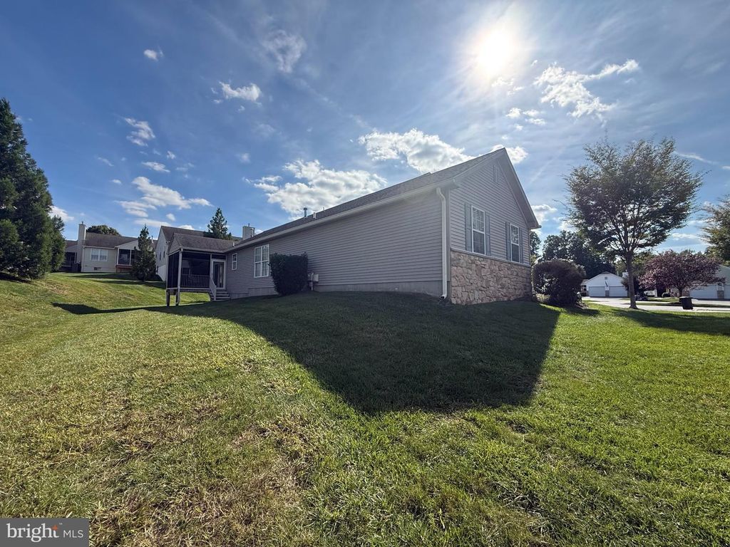 1508 HUNTING HORN TURN, GLEN MILLS, PA 19342 — photo 4