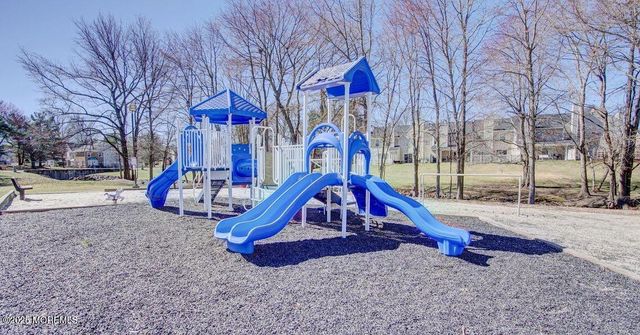 272 Fairfield Place, Morganville, NJ 07751
