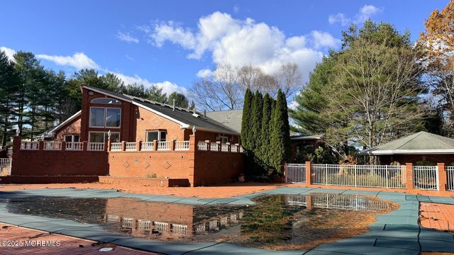 19-23 Roberts Road, Millstone, NJ 08535
