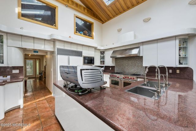 19-23 Roberts Road, Millstone, NJ 08535