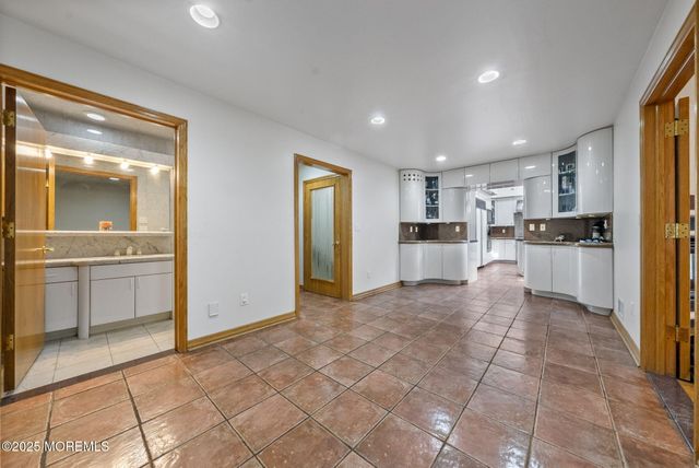 19-23 Roberts Road, Millstone, NJ 08535