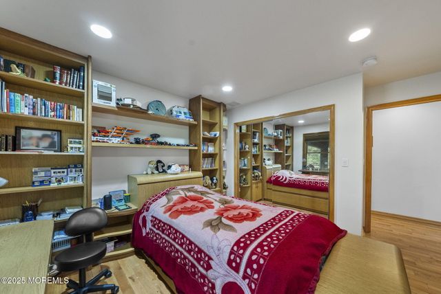 19-23 Roberts Road, Millstone, NJ 08535