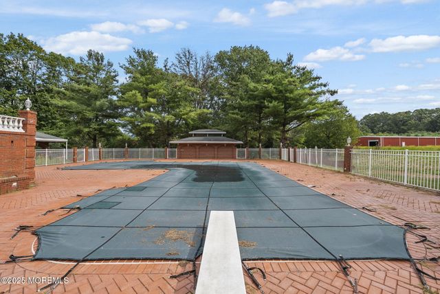 19-23 Roberts Road, Millstone, NJ 08535