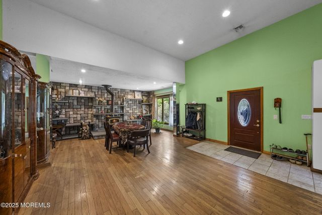 19-23 Roberts Road, Millstone, NJ 08535