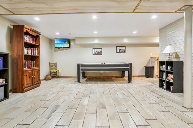 908 Stewart Avenue, Evansville, IN 47715