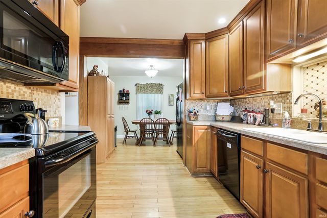 908 Stewart Avenue, Evansville, IN 47715