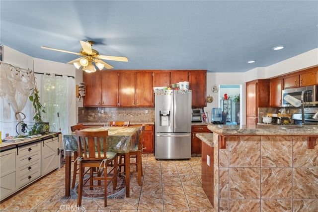 6225 Galanos Court, Bakersfield, CA 93313