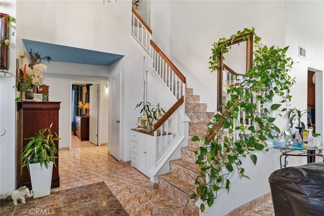 6225 Galanos Court, Bakersfield, CA 93313