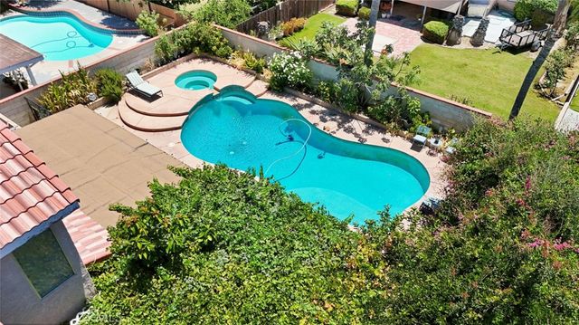 6225 Galanos Court, Bakersfield, CA 93313