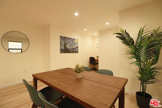 918 N San Vicente Boulevard E, West Hollywood, CA 90069