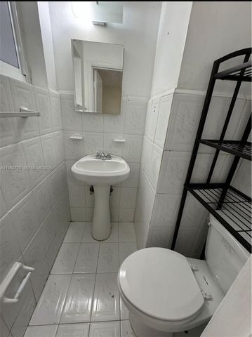 510 W 36th Pl, Hialeah, FL 33012