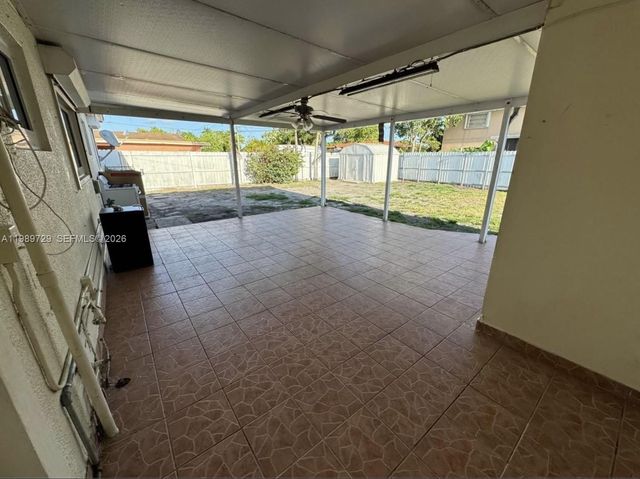 510 W 36th Pl, Hialeah, FL 33012