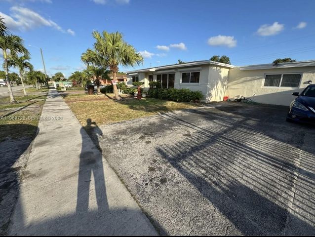 510 W 36th Pl, Hialeah, FL 33012