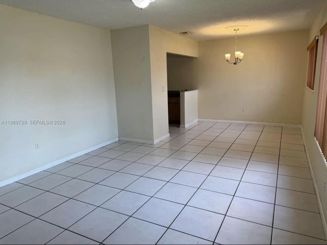 510 W 36th Pl, Hialeah, FL 33012