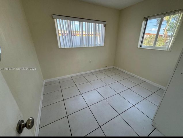 510 W 36th Pl, Hialeah, FL 33012
