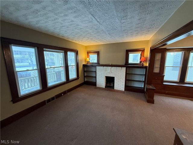 11521 Florian Avenue, Cleveland, OH 44111