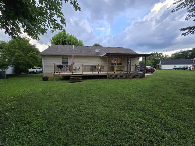 52 Cherry Ln, Morrison, TN 37357
