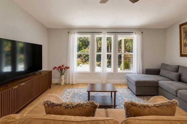 24561 Defender Grade Rd, Pioneer, CA 95666