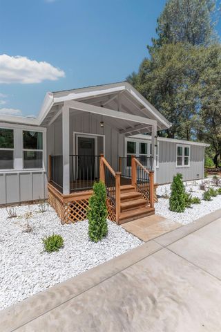24561 Defender Grade Rd, Pioneer, CA 95666