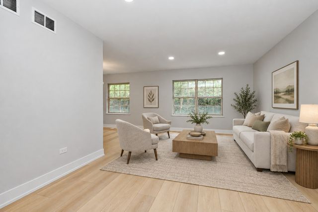 8161 W Orchard Drive, Frankfort, IL 60423