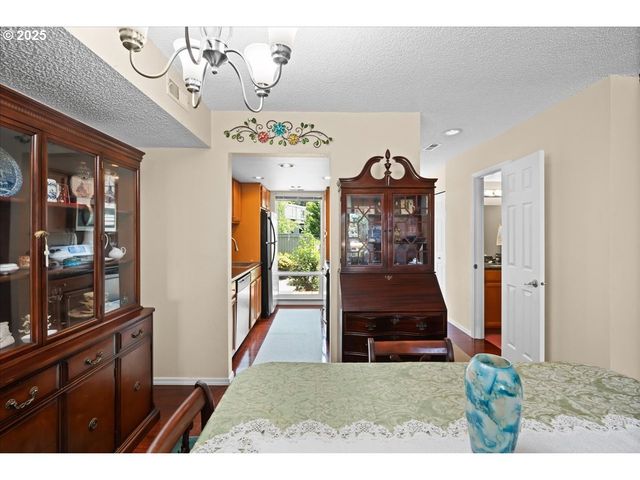 1637 Nw MIDLAKE Ln, Beaverton, OR 97006