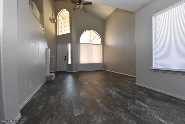 5016 Camino Del Santo Parkway, North Las Vegas, NV 89031