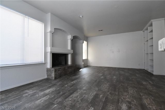 5016 Camino Del Santo Parkway, North Las Vegas, NV 89031