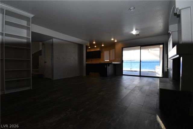 5016 Camino Del Santo Parkway, North Las Vegas, NV 89031